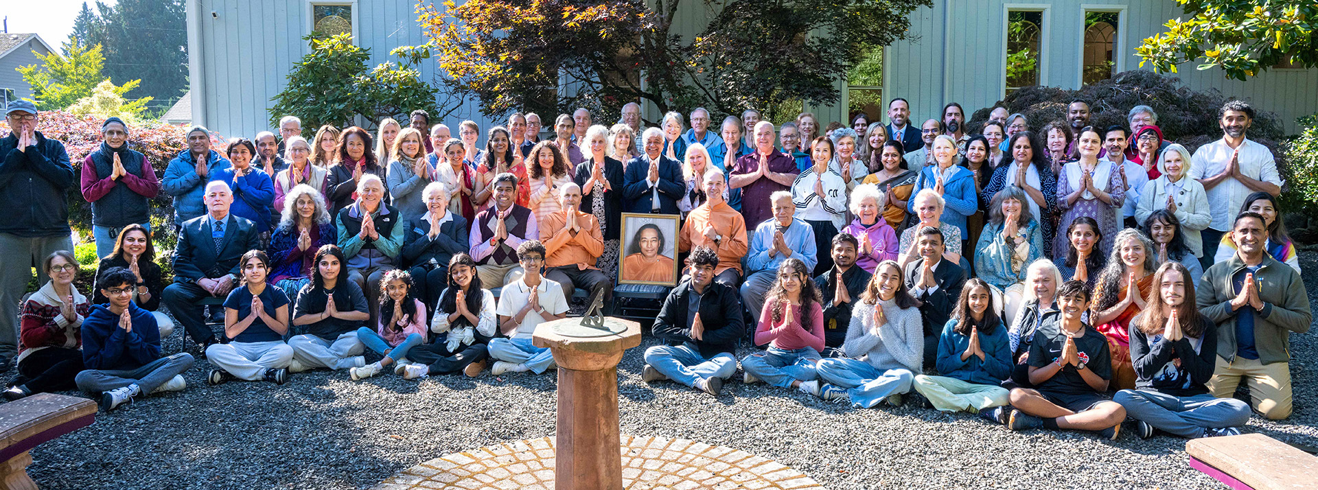 Brother Devananda and Brother Bhimananda then conducted a weekend program at the SRF Seattle Center.