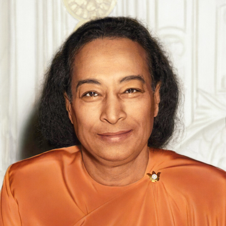 Yogananda Last Smile for page banner 3