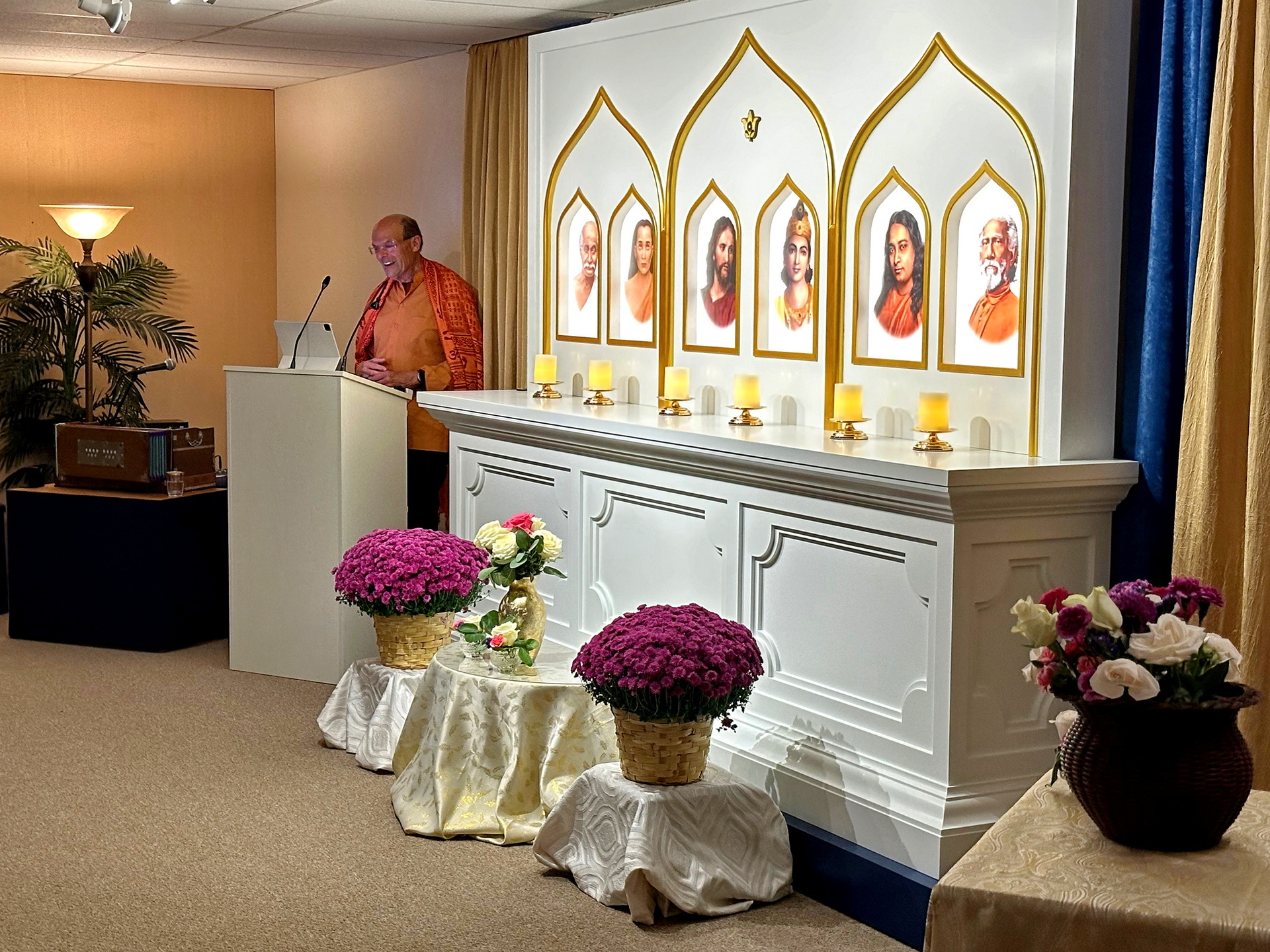 Brother Keshavananda speaks to members in Asheville.