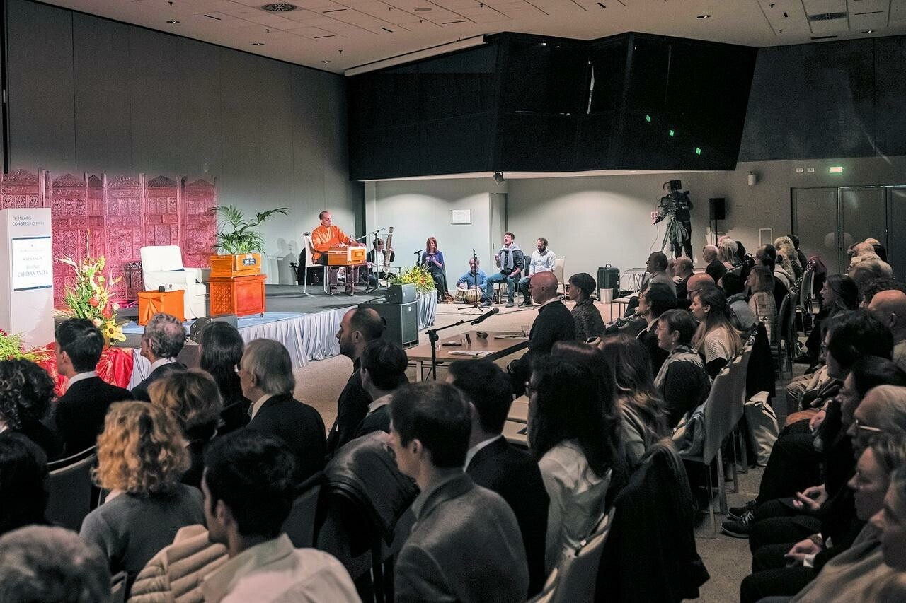 Chd 1911 040 Kamalananda Milan Kirtan